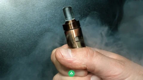 โทษของบุหรี่ไฟฟ้า ผลกระทบต่อสุขภาพของผู้คน